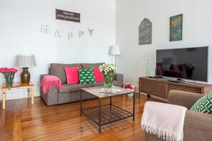 Télévision, chaîne hi-fi