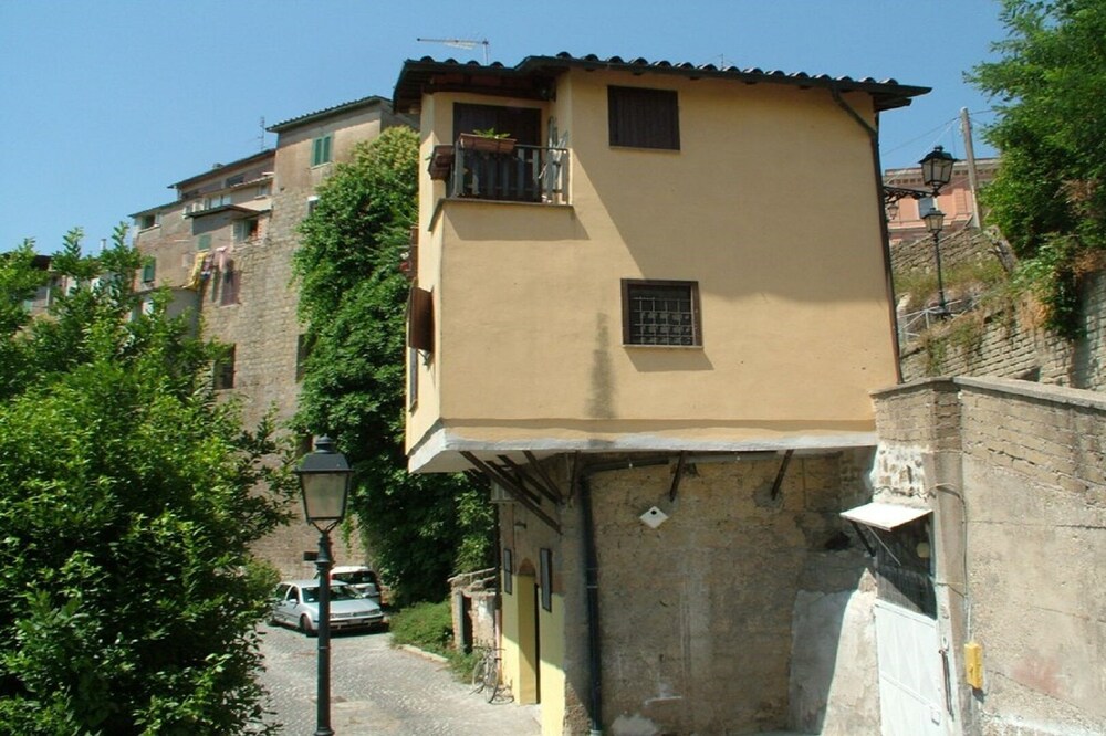 Independent annex a stone's throw from Rome