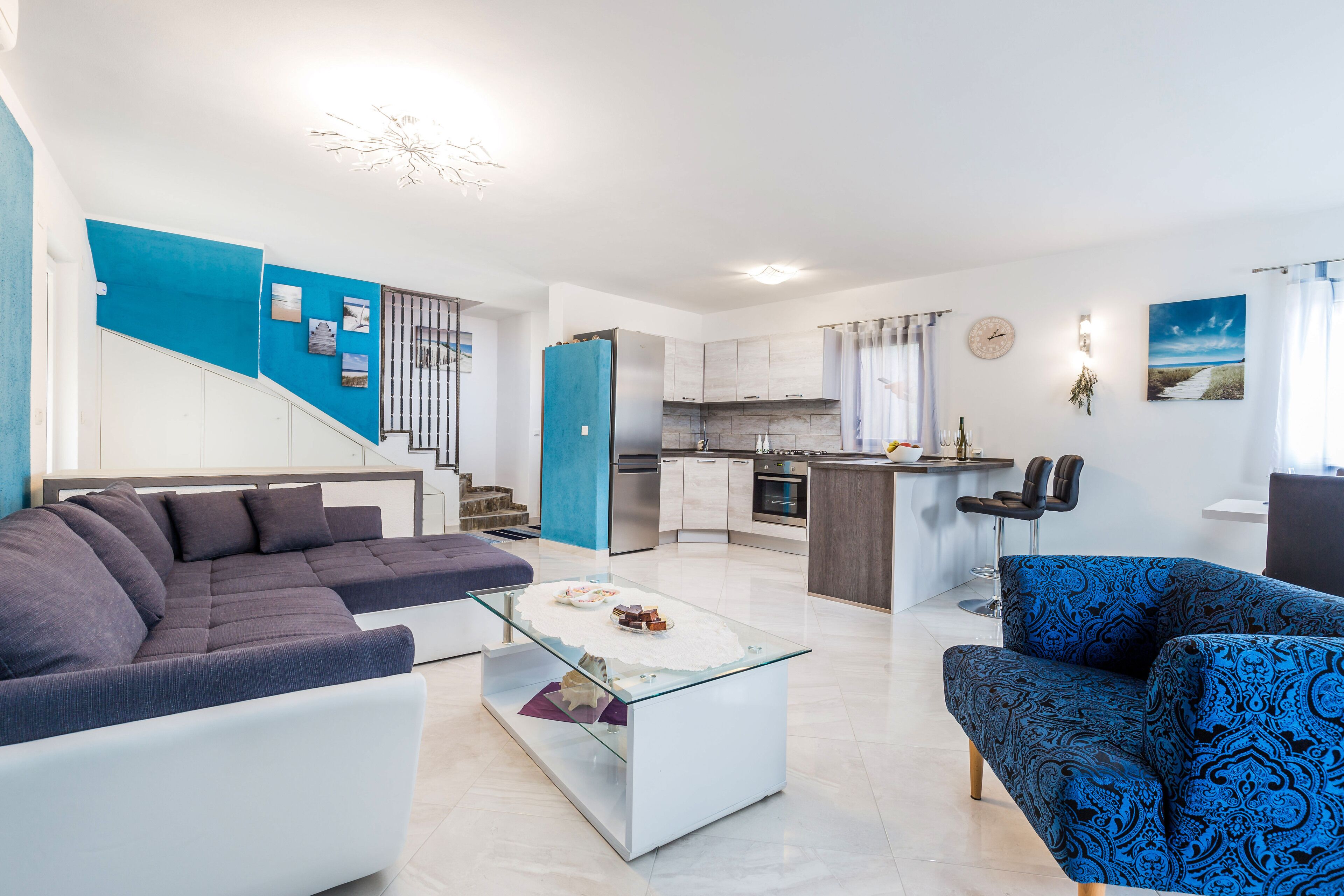 電視、壁爐、電子遊戲、音樂庫