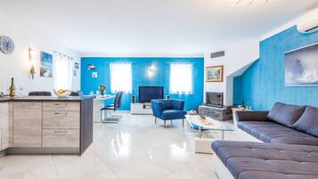 電視、壁爐、電子遊戲、音樂庫