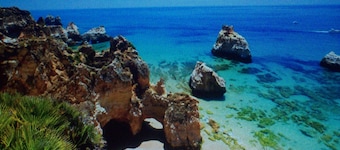 Villa with Charm next to the beach,300 meters.Private pool, Free AirC. & WIFI