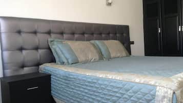 2 slaapkamers, een strijkplank/strijkijzer, wifi, beddengoed