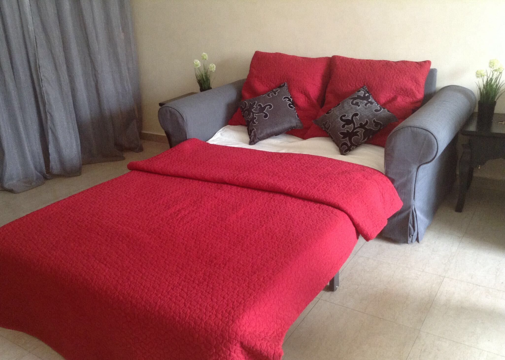 2 bedrooms, iron/ironing board, WiFi, bed sheets