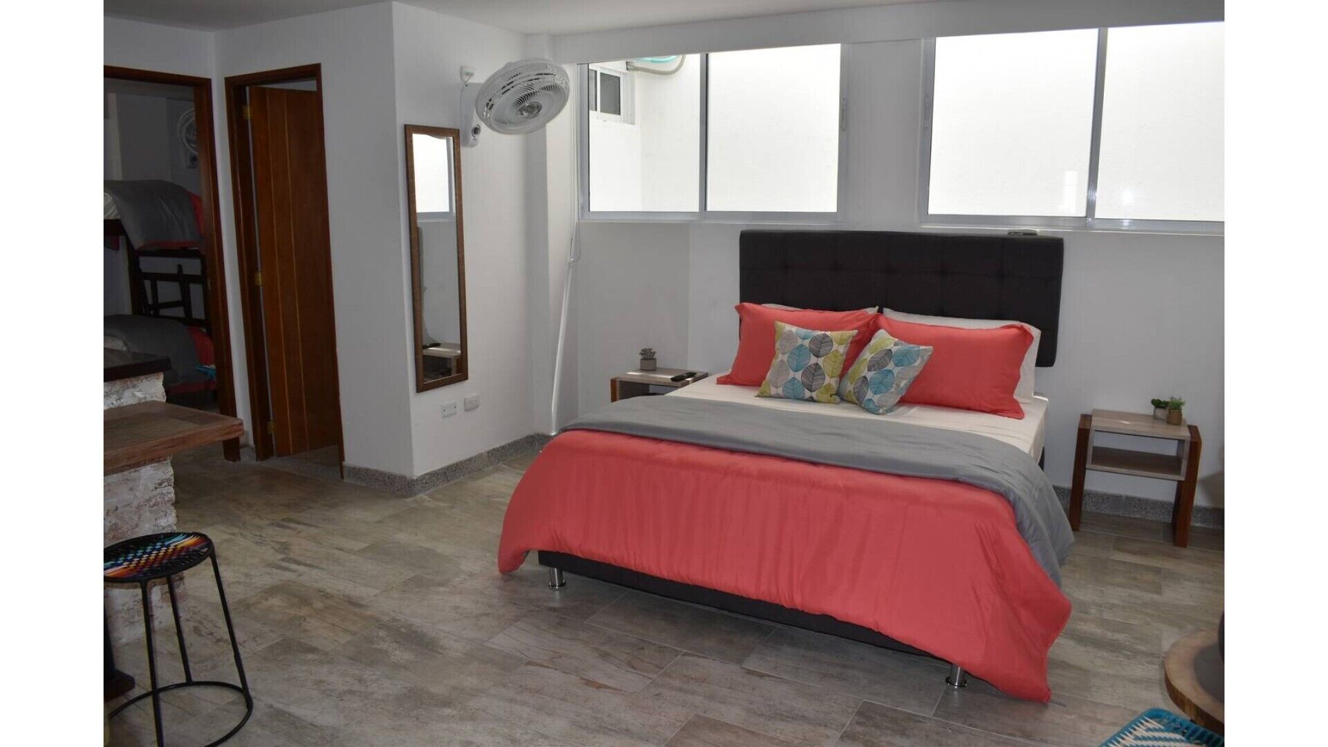 2-1 Artsy Apartment in the Heart of Santa Marta