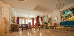 Interior - Beach front Suite  (Ierapetra)