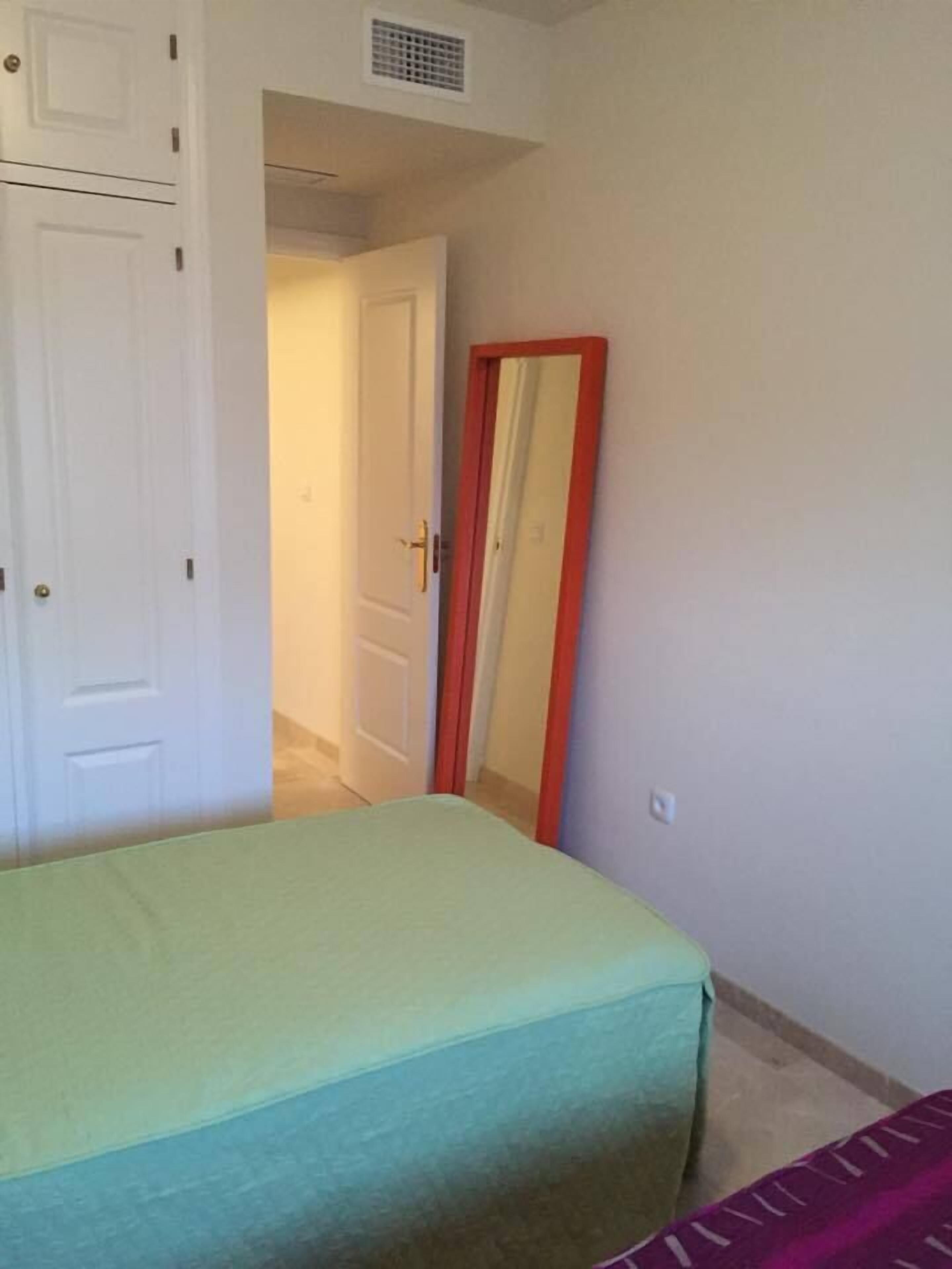 Luxurious and fully equipped apartment for 6 people, ideally located