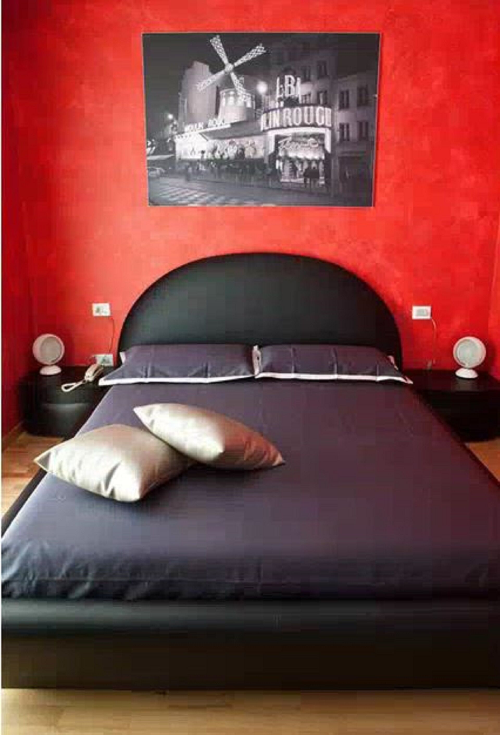 villa imago room moulin rouge