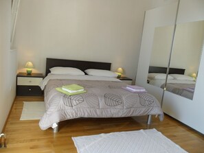 2 bedrooms, iron/ironing board, internet, bed sheets - Modern apartment with amazing view (Trogir)
