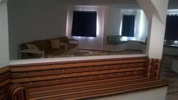 Interior - Beautiful arabesque house!Beautiful arabesque house in the countryside- KELIBIA (Hammam El Ghezaz)