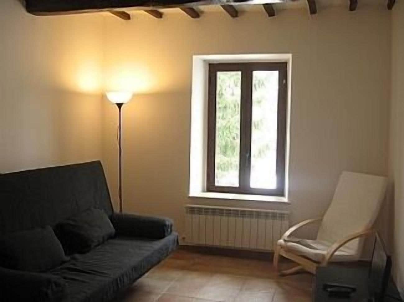 Apartment In Village Centre, Well Located For Local Restaurants And Shops