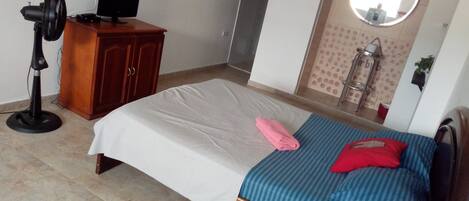 1 bedroom, WiFi, bed sheets