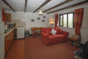 Shippen Cottage lounge and kitchen