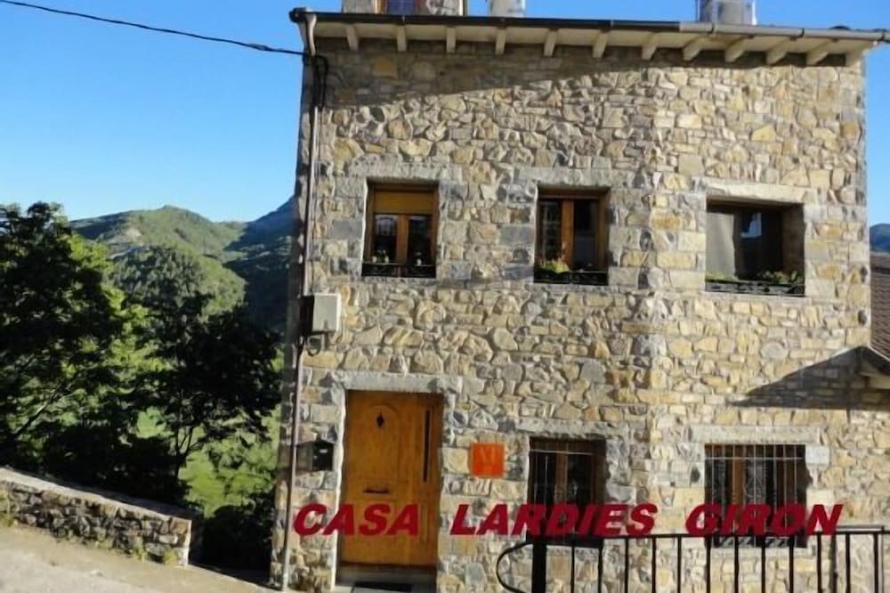Lardies House (apt. Rio Bellos,) 4 seats