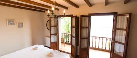 4 chambres, bureau, fer et planche Ă repasser, Wi-Fi gratuit