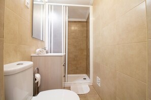 Amenidades de baño gratuitas y secadora de cabello 