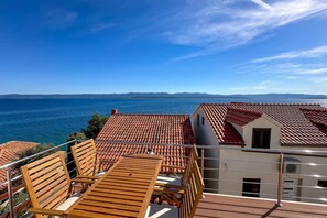 Outdoor dining - Penthouse apartment Sea (Bol)