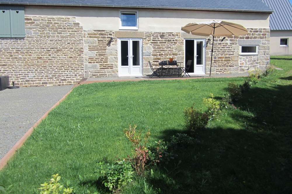 In a quiet rural setting, 2 King size double beds, each with luxury en-suite