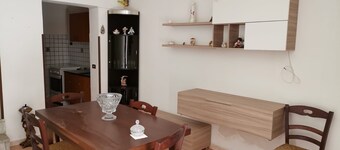 TWO STEPS FROM THE PEARL, HOUSE VANZA 