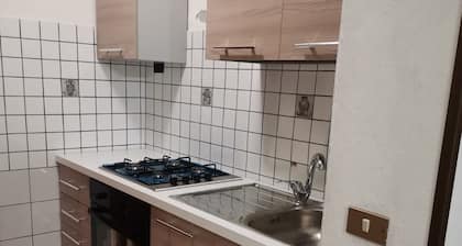 TWO STEPS FROM THE PEARL, HOUSE VANZA