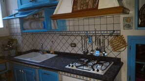 Kühlschrank, Ofen, Herdplatte, Geschirrspüler