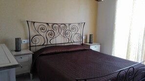 1 bedroom, iron/ironing board, Internet, bed sheets