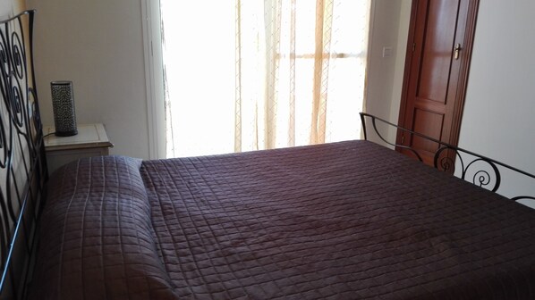 1 bedroom, iron/ironing board, Internet, bed sheets