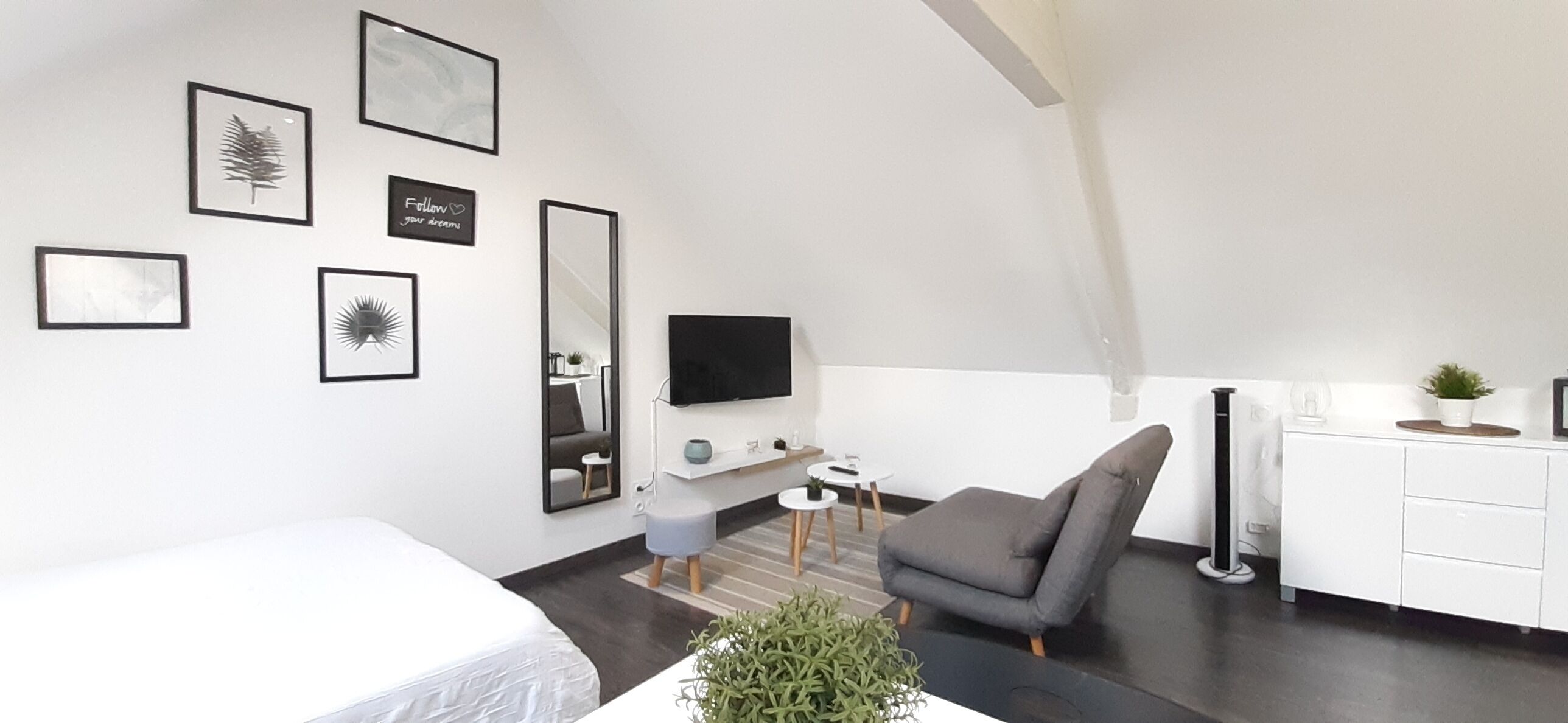 The cozy little near center, Furnished tourism ***