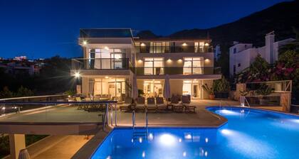 VİLLA NO COMPARE 6 BEDROOM AND 2 LIVING ROOM WITH 2 BIG SWIMING POOL IN KALAN