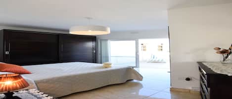 1 bedroom, iron/ironing board, internet, bed sheets