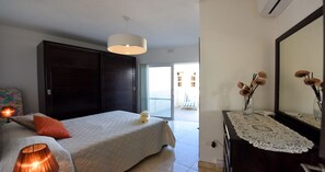 1 habitación, tabla de planchar con plancha, internet y ropa de cama 
