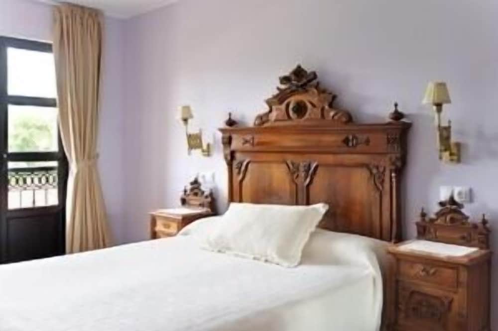 Rural apartment La Casona de la Roza for 4 people