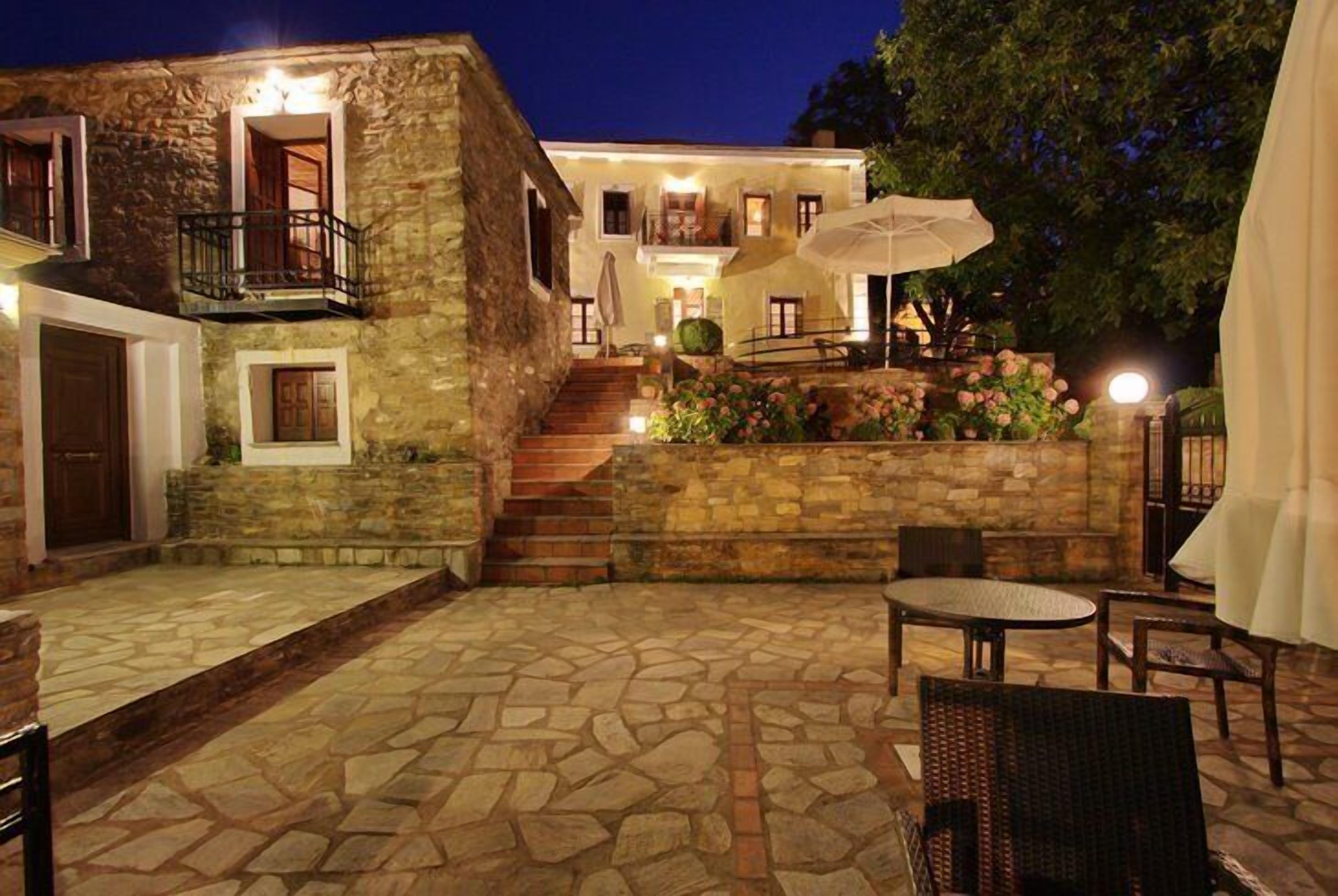 Villa - Prigou Mansion 