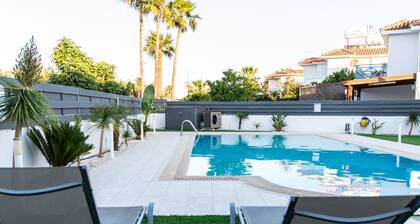 Luxury Self-Catering Apartments with Heated Pool