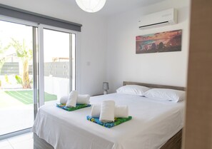 1 chambre, fer et planche à repasser, accès Internet, draps fournis