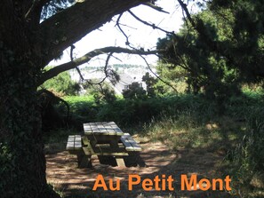 Outdoor dining - T2 apartment in Port Crouesty (Arzon)