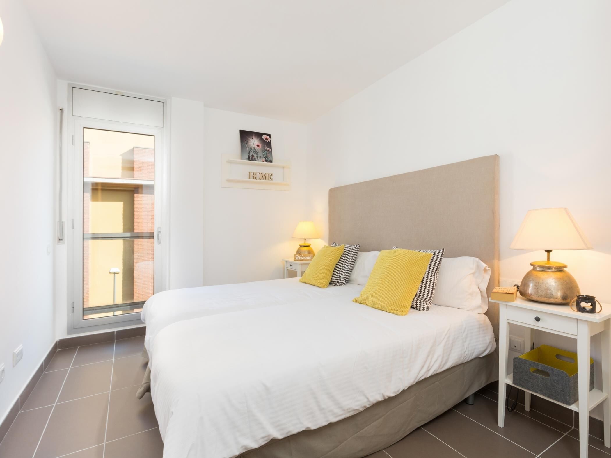 Gorgeous duplex apartment with balcony and terrace well connected to BCN 223