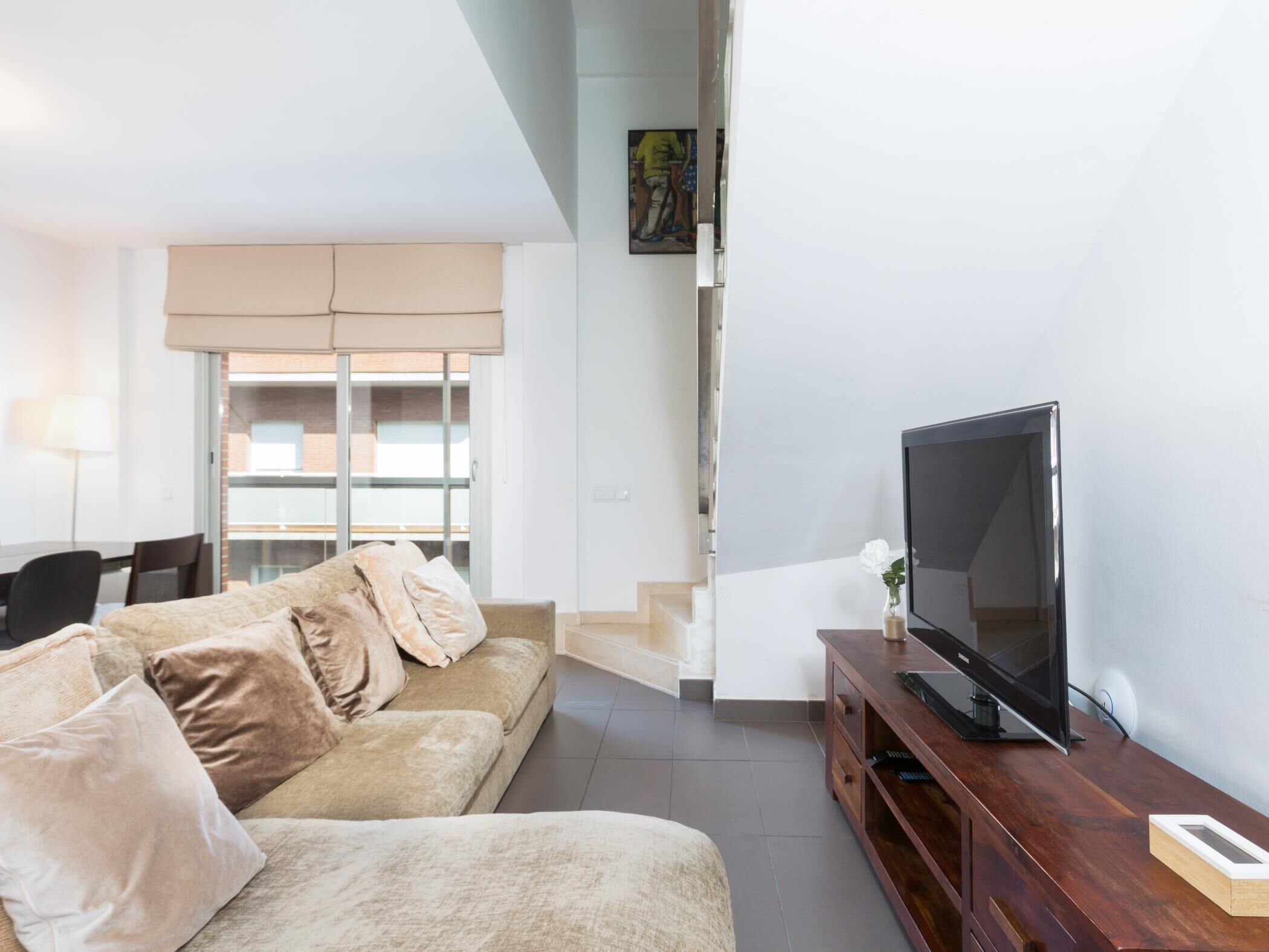 Gorgeous duplex apartment with balcony and terrace well connected to BCN 223