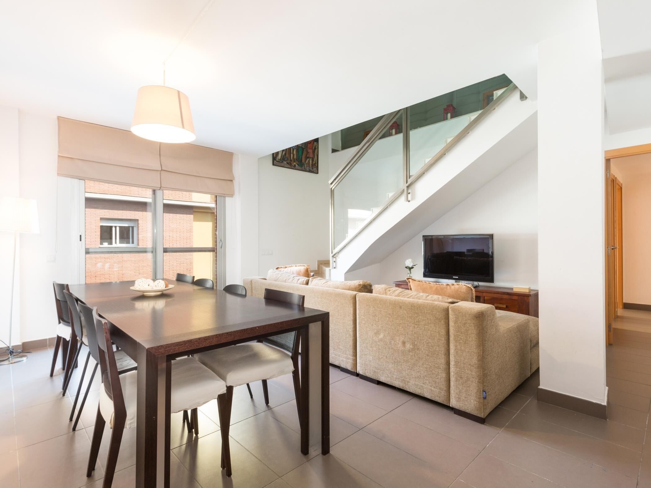 Gorgeous duplex apartment with balcony and terrace well connected to BCN 223