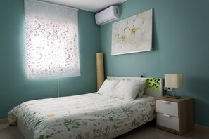 2 bedrooms, iron/ironing board, travel crib, free WiFi - LOS NARANJOS APARTMENT.  (Matalascañas)