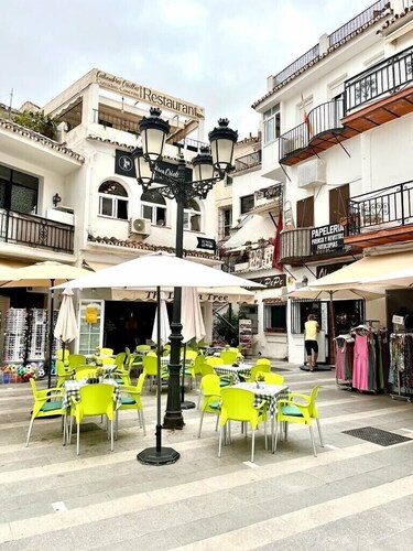 Delightful villa with stunning views and peaceful  gardens close to Mijas Pueblo