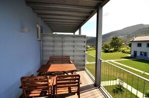 Outdoor dining - Rural apartment Casona la Sierra for 4 people (Cudillero)