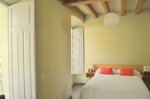 2 bedrooms, free WiFi, bed sheets - Rural apartment Casona la Sierra for 4 people (Cudillero)