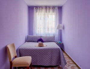 5 quartos, ferros/tábuas de passar roupa, Wi-Fi, roupa de cama