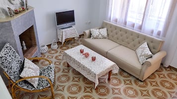 Televisión, chimenea