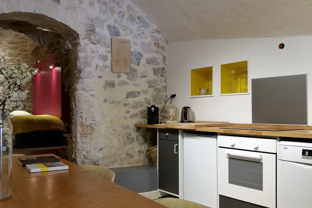 Apartment 90m2 - 12 km from Aix-En-Provence