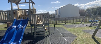 PERRANPORTH HOLIDAY BUNGLOW on Holiday Park, SWIMMING POOL - GREAT VALUE !