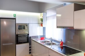 Micro-ondes, cafetière/bouilloire