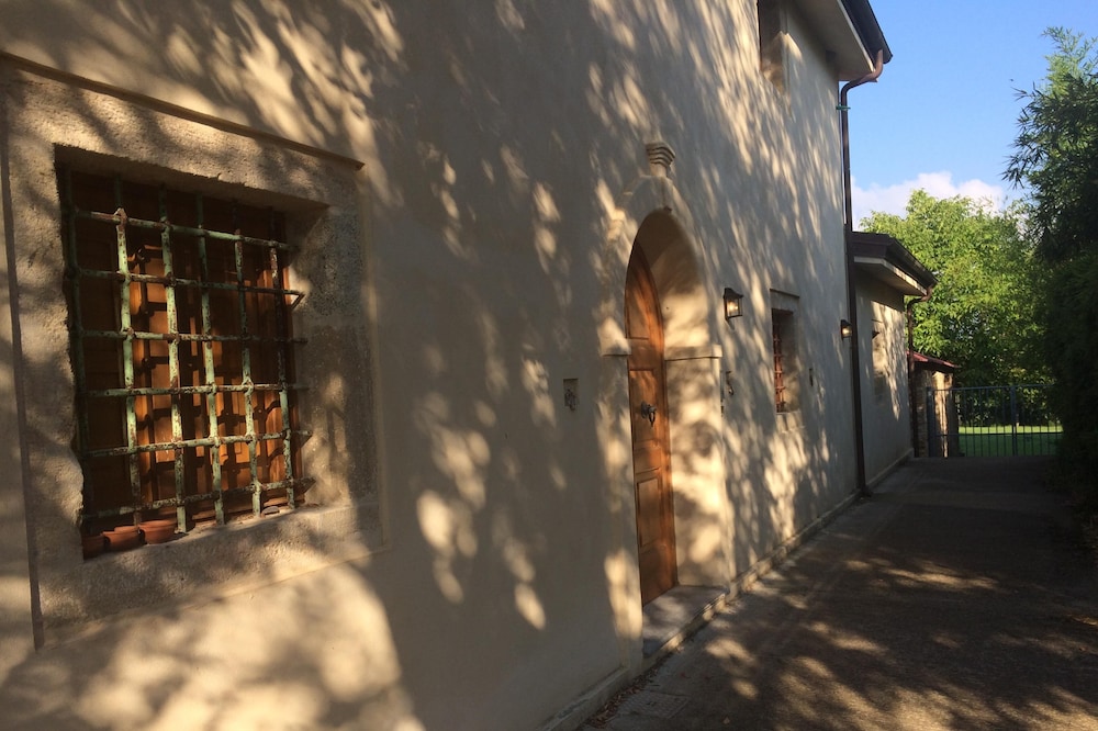 Great Villa set within a unique and secular olive tree forest