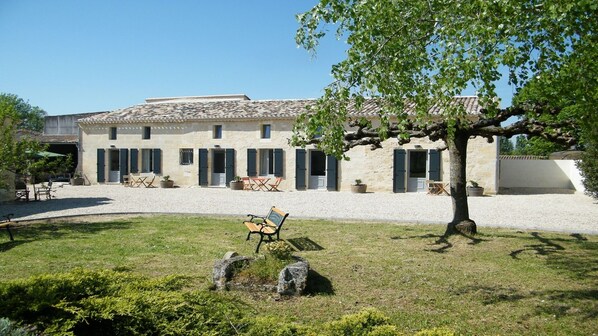 Exterior - The Cottage 4 Star Vineyard Gite (Monbadon)
