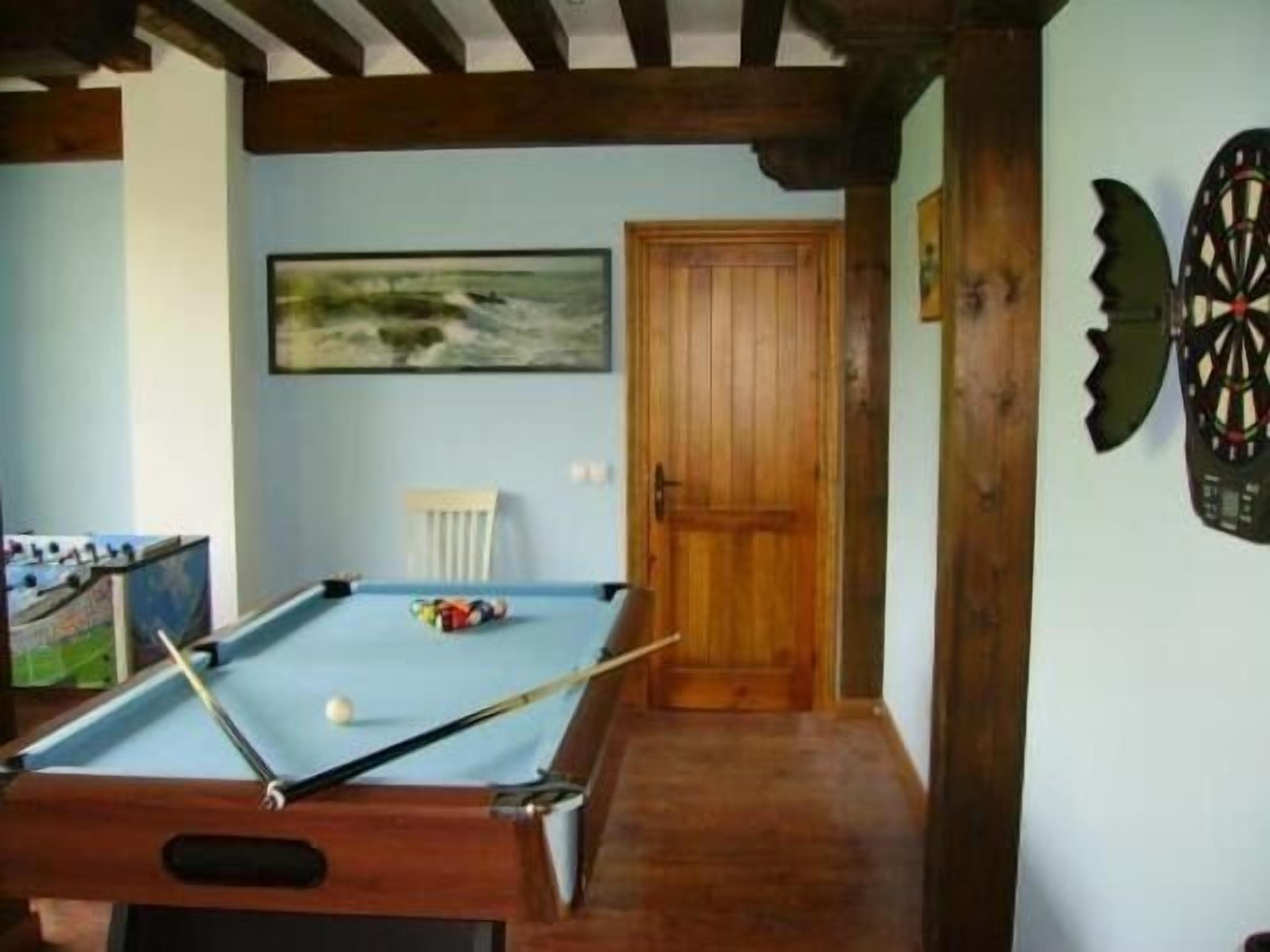 Self catering Legends of the Forest for 7 people